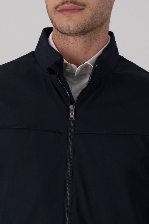 Chamarra Ligera Regular Fit