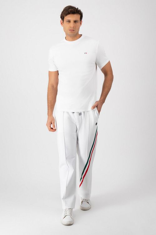 Playera Bordado tricolor Contemporary Fit