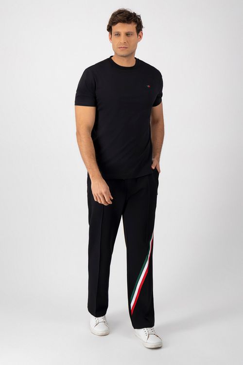 Playera Bordado tricolor Contemporary Fit
